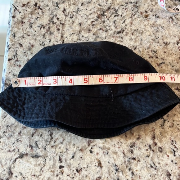 ARITZIA TNA black bucket hat XS Small - Picture 5 of 5